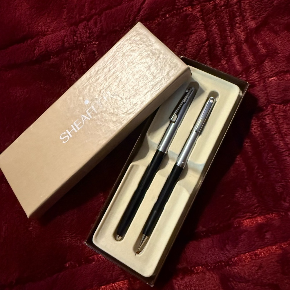 Sheaffer Black and Silver Pen Set